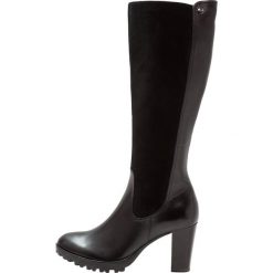 Buty zimowe damskie: Caprice Kozaki na platformie black