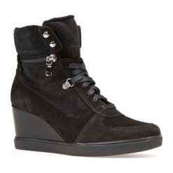 Skórzane sneakersy w kolorze czarnym. Czarne sneakersy damskie marki Geox, L37, Kazar, ze skóry. W wyprzedaży za 329,95 zł.