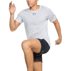 Under Armour Breeze Koszulka Szary. Szare podkoszulki męskie Under Armour, s, bez wzorów, z elastanu, z krótkim rękawem. Za 274,95 zł.