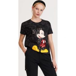 T-shirt Mickey Mouse - Wielobarwny. T-shirty damskie Reserved, s. W wyprzedaży za 39,99 zł.