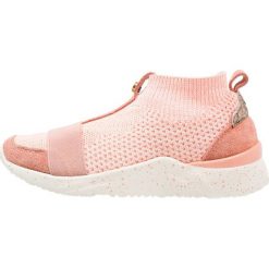 Woden THYRA KIDS Tenisówki i Trampki wysokie powder skies. Czerwone buty dziewczęce sportowe marki Woden, ze skóry. Za 379,00 zł.