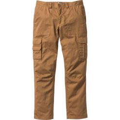 Spodnie "bojówki" z powłoką z teflonu Regular Fit Straight bonprix koniakowy. Brązowe bojówki męskie marki bonprix, m. Za 79,99 zł.