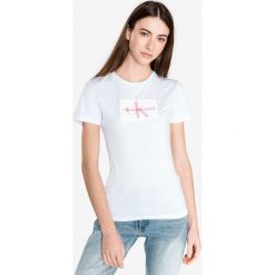 Calvin Klein Koszulka Biały. Białe bluzki damskie Calvin Klein, l, z nadrukiem, z bawełny, bez kołnierzyka. Za 240,95 zł.