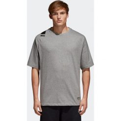 Koszulka adidas NMD (CE1588). Szare koszulki męskie Adidas, m, bez wzorów, z bawełny, bez kołnierzyka, bez rękawów. Za 125,99 zł.