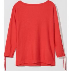 Wiskozowy sweter z ozdobnym detalem -. Swetry damskie Mohito, s, bez wzorów, z wiskozy, bez rękawów, bez kaptura. Za 89,99 zł.