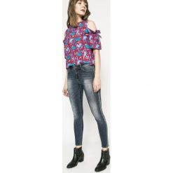 Medicine - Jeansy Girl Power. Niebieskie jeansy damskie MEDICINE, z bawełny. Za 139,90 zł.