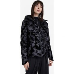 Desigual Kurtka Czarny. Czarne kurtki damskie Desigual, l, bez wzorów, z poliesteru, bez kaptura. Za 550,95 zł.