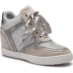 Sneakersy XTI - 48936 Offwhite. Szare półbuty damskie Xti, ze skóry ekologicznej. W wyprzedaży za 159,00 zł.