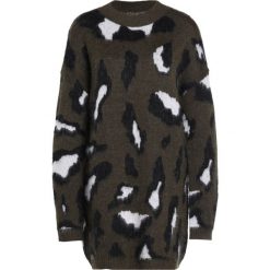 Swetry klasyczne damskie: The Editor LEOPARD LONG Sweter military
