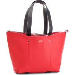 Torebka POLLINI - SC4531PP06SG150B Rosso/Rubin/Calf Nero. Czerwone torebki klasyczne damskie marki Pollini, bez wzorów, ze skóry ekologicznej, klasyczne, na ramię, bez dodatków. W wyprzedaży za 419,00 zł.