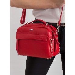 ROVICKY TOREBKA DAMSKA LISTONOSZKA KUFEREK SKÓRA. Czarne kuferki damskie ROVICKY, w paski, z jeansu, eleganckie, na ramię, bez dodatków. Za 319,90 zł.