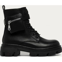 Answear Lab - Workery. Czarne workery damskie Answear Lab, ze skóry ekologicznej, z okrągłym noskiem, bez obcasa, na obcasie, na sznurówki. Za 229,90 zł.