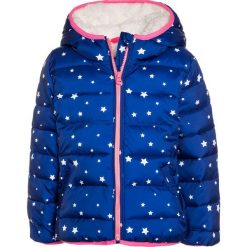 GAP COZY PUFFER STAR Kurtka zimowa navy. Niebieskie kurtki dziewczęce marki GAP, na zimę, z poliesteru, retro. W wyprzedaży za 199,20 zł.