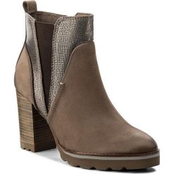 Botki TAMARIS - 1-25032-29 Pepper Comb 301. Szare botki damskie na obcasie marki Tamaris, z materiału, z okrągłym noskiem. W wyprzedaży za 229,00 zł.