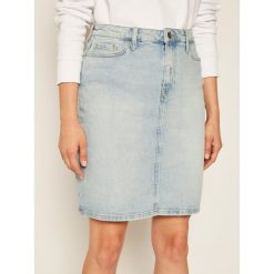 Spódnica jeansowa TOMMY HILFIGER Rome WW0WW28085. Niebieskie spódniczki damskie TOMMY HILFIGER, bez wzorów, z jeansu. Za 399,00 zł.