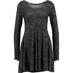 Sukienki dzianinowe: Hollister Co. SPLIT SHOULDER COZY Sukienka dzianinowa black