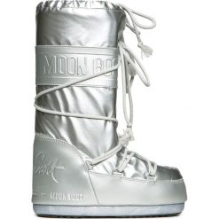 Buty MOON BOOT CL SHINY BY JEREMY SCOTT Srebrny. Szare śniegowce damskie marki Moon Boot, na imprezę, z nylonu, bez zapięcia. W wyprzedaży za 616,00 zł.