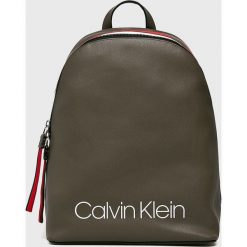 Calvin Klein - Plecak. Szare plecaki damskie Calvin Klein, z materiału. Za 579,90 zł.