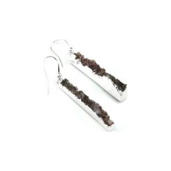 Kolczyki Long Agat Dirty Violet srebro. Różowe kolczyki damskie marki Brazi druse jewelry, z agatem, srebrne. Za 220,00 zł.