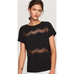 T-shirt z koronkowymi pasami - Czarny. Czarne t-shirty damskie Reserved, l, z koronki. Za 59,99 zł.