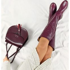 Wsuwane kozaki na niskim obcasie - skóra naturalna - model 125 - kolor bordowy. Czerwone kozaki damskie Zapato, na lato, z jeansu, eleganckie, na wysokim obcasie, na płaskiej podeszwie, bez zapięcia. W wyprzedaży za 342,30 zł.