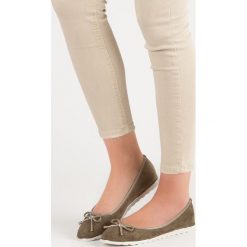 ZIELONE BALERINY. Zielone baleriny damskie SMALL SWAN, bez wzorów, z zamszu, bez obcasa. Za 49,90 zł.