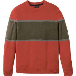 Sweter z okrągłym dekoltem bonprix ciemnooliwkowy w paski. Zielone swetry męskie bonprix, s, w paski, z okrągłym kołnierzem, bez kaptura. Za 74,99 zł.