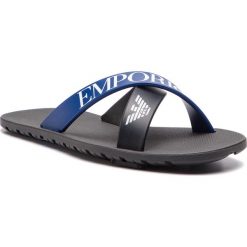 Klapki EMPORIO ARMANI - XYPS03 XOZ08 T009 Ink/Black. Niebieskie klapki damskie marki Emporio Armani, bez wzorów, z tworzywa sztucznego, bez obcasa. Za 239,00 zł.