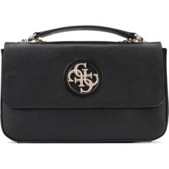 Guess Torebka Czarny. Czarne torebki klasyczne damskie Guess, w paski, z materiału, bez dodatków. Za 548,95 zł.
