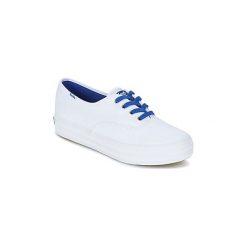 Buty Keds TRIPLE. Białe trampki i tenisówki damskie Keds, bez wzorów, bez zapięcia. Za 231,20 zł.