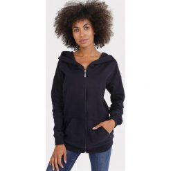 Granatowa Bluza Berinova. Niebieskie bluzy damskie Born2be, s, bez wzorów, bez rękawów, bez kaptura. Za 79,99 zł.