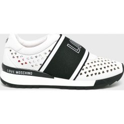 Love Moschino - Buty. Białe buty sportowe damskie Love Moschino, bez wzorów, ze skóry, sportowe. W wyprzedaży za 549,90 zł.