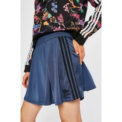 Adidas Originals - Spódnica. Niebieskie spódniczki damskie dzianinowe marki adidas Originals, mini. W wyprzedaży za 129,90 zł.