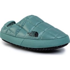 Kapcie THE NORTH FACE - Thermoball TNTMUL5 T93MKNH48 Trellsgn/Tnfblk. Zielone klapki damskie The North Face, bez wzorów, z tworzywa sztucznego, bez obcasa. W wyprzedaży za 169,00 zł.