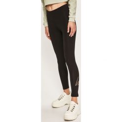 Hype - Legginsy. Czarne spodnie damskie Hype, s, z nadrukiem, z elastanu. W wyprzedaży za 109,90 zł.