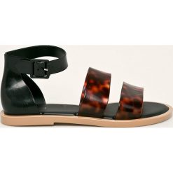 Melissa - Sandały Sandal. Pomarańczowe klapki damskie Melissa, bez wzorów, z materiału, bez obcasa, na obcasie. Za 299,90 zł.