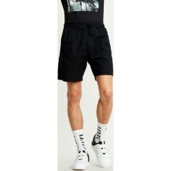 Levi's® Walk Szorty Czarny. Czarne spodenki i szorty męskie s, bez wzorów, z elastanu. Za 206,95 zł.