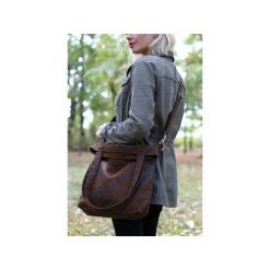 Brązowa torba z zamszu eko. Pomarańczowe torby na laptopa Karolina audycka, w paski, ze skóry, biznesowe. Za 195,00 zł.