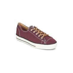 Buty Converse CHUCK TAYLOR ALL STAR SHROUD TEXTILE OX. Czerwone trampki i tenisówki damskie marki Converse, bez wzorów, bez zapięcia. Za 263,20 zł.
