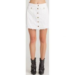 SPÓDNICA JEANSOWA Versace Jeans Couture. Białe spódniczki damskie Versace Jeans Couture, na imprezę, z aplikacjami, z bawełny, mini. Za 1279,00 zł.
