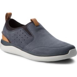 Półbuty CLARKS - Garratt Slip 261324277 Navy Nubuck. Niebieskie półbuty męskie Clarks, na co dzień, bez wzorów, ze skóry, bez zapięcia. W wyprzedaży za 249,00 zł.