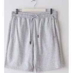 Dresowe szorty - Jasny szary. Szare szorty damskie Sinsay, s, bez wzorów, z dresówki. Za 39,99 zł.