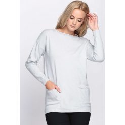 Jasnoszary Sweter Screaming. Szare swetry klasyczne damskie Born2be, l, z dzianiny, z dekoltem w łódkę. Za 49,99 zł.