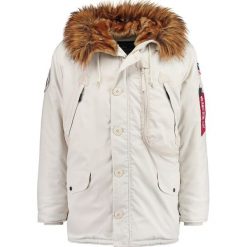 Alpha Industries Kurtka zimowa offwhire. Białe marynarki męskie Alpha Industries, na zimę, xxl, bez wzorów, z poliesteru. Za 899,00 zł.