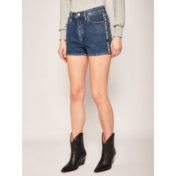 Szorty jeansowe Calvin Klein Jeans J20J212066. Niebieskie szorty damskie Calvin Klein Jeans, bez wzorów, z elastanu. W wyprzedaży za 189,00 zł.