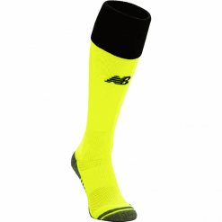 Getry piłkarskie - EJA9031HBK. Getry męskie termoaktywne New Balance, bez wzorów, z poliesteru, do piłki nożnej. Za 39,99 zł.