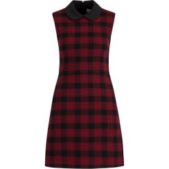 Sukienka dzianinowa Red Valentino SR3VAH25. Czerwone sukienki damskie Red Valentino, bez wzorów, z bawełny, bez kołnierzyka, bez rękawów. W wyprzedaży za 939,00 zł.