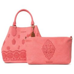 Desigual Torebka Damska Bols Paola Florid, Czerwona. Czerwone torebki klasyczne damskie Desigual, bez wzorów, bez dodatków. W wyprzedaży za 245,00 zł.