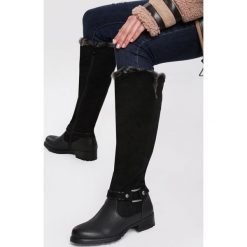 Czarne Kozaki Katelynn. Czarne buty sportowe damskie Renee, w paski, z futra, sportowe. Za 139,99 zł.