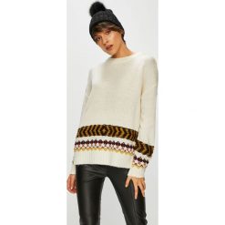 Medicine - Sweter Hand Made. Białe swetry oversize damskie marki MEDICINE, s, z dzianiny. W wyprzedaży za 39,90 zł.